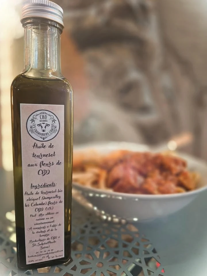 Huile culinaire aux fleurs de CBD